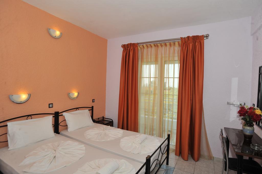 Evelin Hotel Питагорион Номер фото